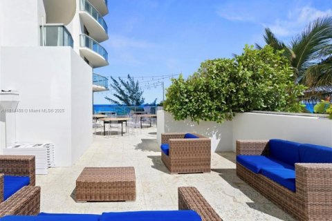 Copropriété à vendre à Sunny Isles Beach, Floride: 1 chambre, 63.92 m2 № 1935948 - photo 18