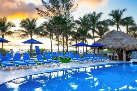 Copropriété à vendre à Sunny Isles Beach, Floride: 1 chambre, 63.92 m2 № 1935948 - photo 9