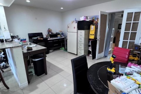 Villa ou maison à vendre à Miami, Floride: 3 chambres, 87.79 m2 № 1930981 - photo 7