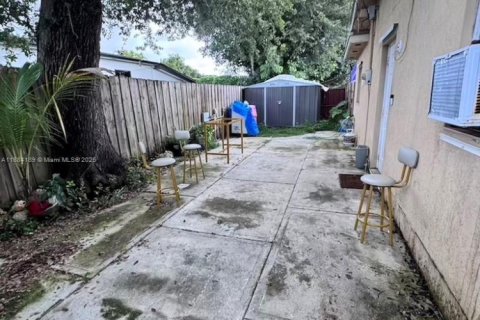 Villa ou maison à vendre à Miami, Floride: 3 chambres, 87.79 m2 № 1930981 - photo 15