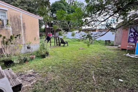 Villa ou maison à vendre à Miami, Floride: 3 chambres, 87.79 m2 № 1930981 - photo 22