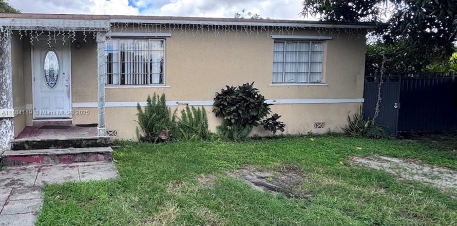 Villa ou maison à Miami, Floride 3 chambres, 87.79 m2 № 1930981