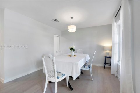 Casa en venta en Plantation, Florida, 3 dormitorios, 151.15 m2 № 2047821 - foto 25