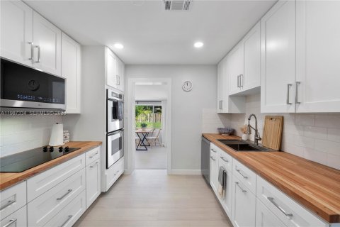 Casa en venta en Plantation, Florida, 3 dormitorios, 151.15 m2 № 2047821 - foto 6