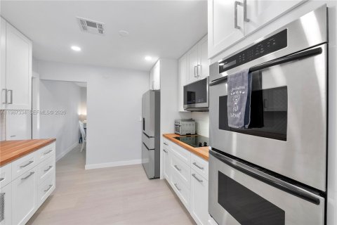 Casa en venta en Plantation, Florida, 3 dormitorios, 151.15 m2 № 2047821 - foto 30