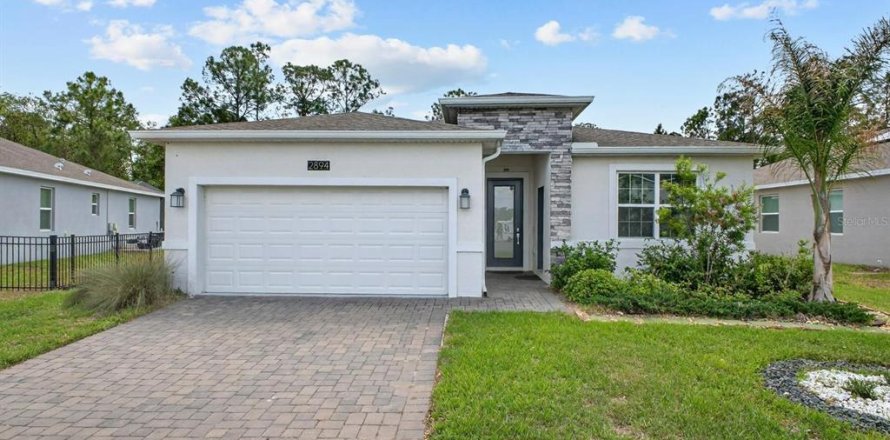 House in Davenport, Florida 4 bedrooms, 195.93 sq.m. № 2197354