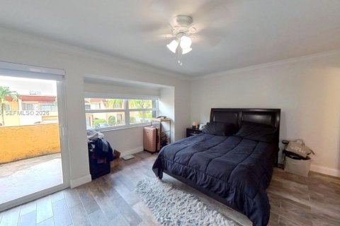 Touwnhouse à vendre à Miami, Floride: 2 chambres, 129.6 m2 № 2068060 - photo 24