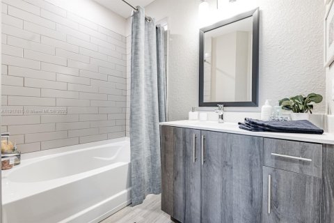 Apartment in Tamarac, Florida 2 bedrooms № 2016922 - photo 17