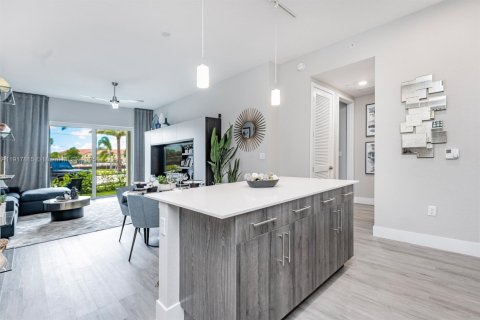 Apartment in Tamarac, Florida 2 bedrooms № 2016922 - photo 3