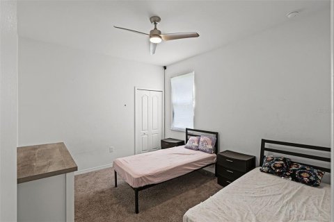 House in Winter Haven, Florida 4 bedrooms, 227.33 sq.m. № 1911275 - photo 21
