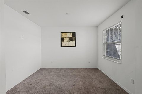 House in Winter Haven, Florida 4 bedrooms, 227.33 sq.m. № 1911275 - photo 13
