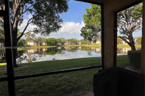 Condominio en alquiler en Pembroke Pines, Florida, 2 dormitorios, 73.11 m2 № 2026584 - foto 14