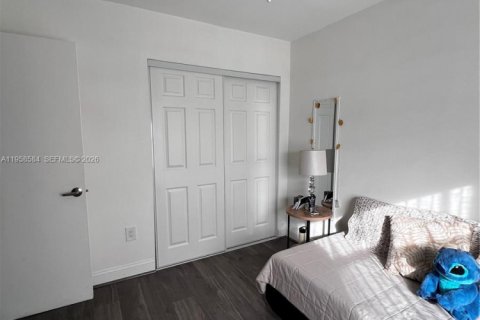 Condominio en alquiler en Pembroke Pines, Florida, 2 dormitorios, 73.11 m2 № 2026584 - foto 9