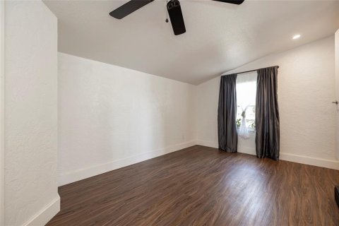 Casa en alquiler en Saint Petersburg, Florida, 2 dormitorios, 71.72 m2 № 1873341 - foto 9