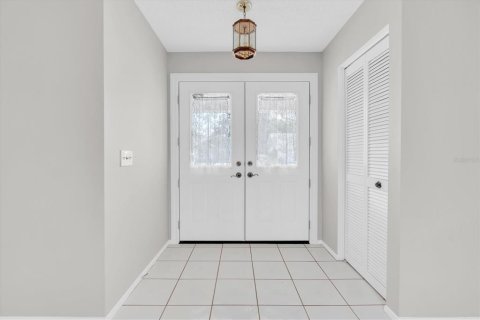 Villa ou maison à vendre à New Port Richey, Floride: 2 chambres, 152.92 m2 № 2113396 - photo 5