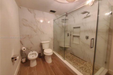 Adosado en venta en Miami Lakes, Florida, 2 dormitorios, 145.76 m2 № 1760957 - foto 3