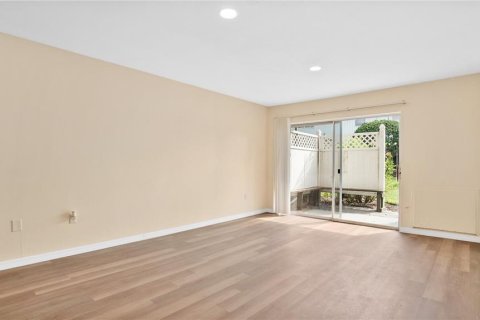 Copropriété à louer à Winter Park, Floride: 2 chambres, 81.85 m2 № 2406655 - photo 11