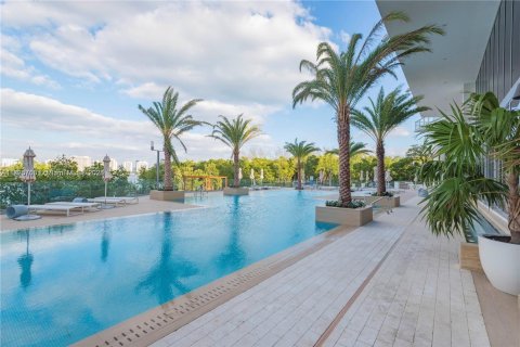 Condominio en alquiler en North Miami Beach, Florida, 2 dormitorios, 104.89 m2 № 1981228 - foto 25