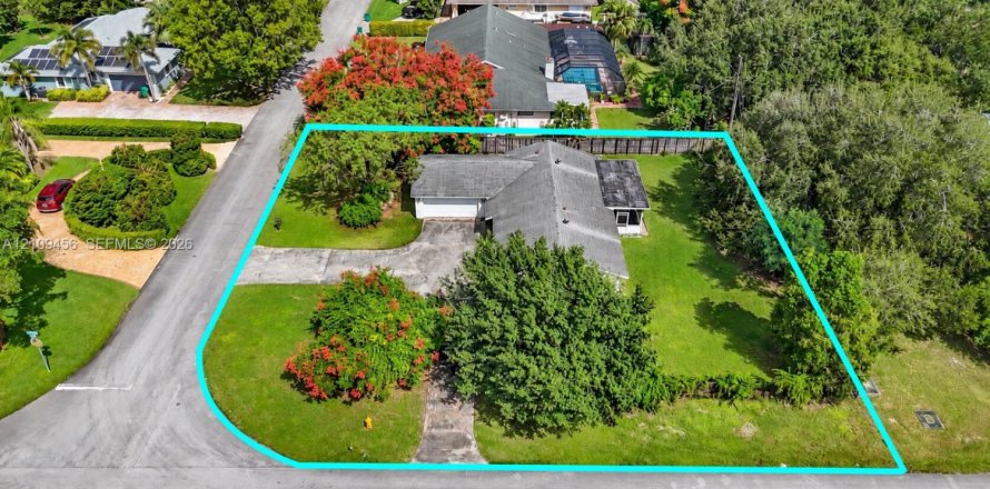 Casa en Homestead, Florida 3 dormitorios, 164.34 m2 № 2428239