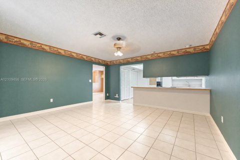 Casa en venta en Homestead, Florida, 3 dormitorios, 164.34 m2 № 2428239 - foto 15