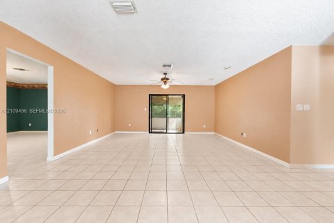 Casa en venta en Homestead, Florida, 3 dormitorios, 164.34 m2 № 2428239 - foto 11
