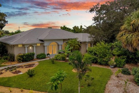 Casa en venta en Port Charlotte, Florida, 3 dormitorios, 237.55 m2 № 1910113 - foto 1