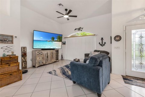 Casa en venta en Port Charlotte, Florida, 3 dormitorios, 237.55 m2 № 1910113 - foto 6