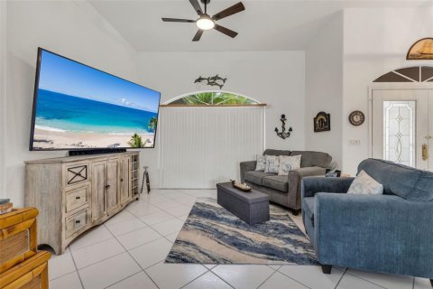 Casa en venta en Port Charlotte, Florida, 3 dormitorios, 237.55 m2 № 1910113 - foto 7
