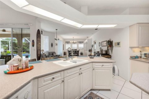 Casa en venta en Port Charlotte, Florida, 3 dormitorios, 237.55 m2 № 1910113 - foto 19