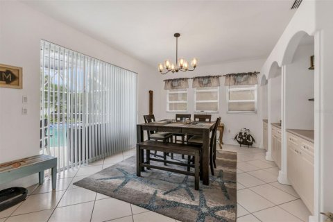 Casa en venta en Port Charlotte, Florida, 3 dormitorios, 237.55 m2 № 1910113 - foto 12