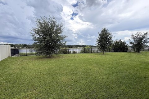 House in Davenport, Florida 5 bedrooms, 250.46 sq.m. № 2237107 - photo 2