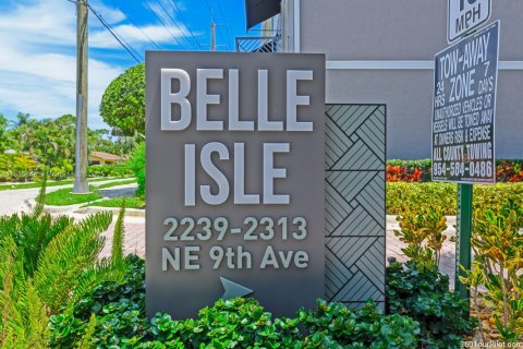 Adosado en venta en Wilton Manors, Florida, 3 dormitorios, 174.66 m2 № 1819730 - foto 1