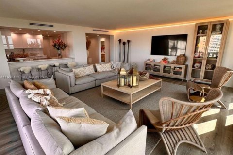 Condominio en alquiler en Key Biscayne, Florida, 3 dormitorios, 165.55 m2 № 2076848 - foto 9