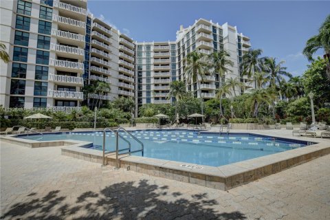 Condominio en alquiler en Key Biscayne, Florida, 3 dormitorios, 165.55 m2 № 2076848 - foto 27