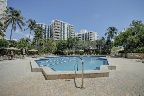 Condominio en alquiler en Key Biscayne, Florida, 3 dormitorios, 165.55 m2 № 2076848 - foto 26