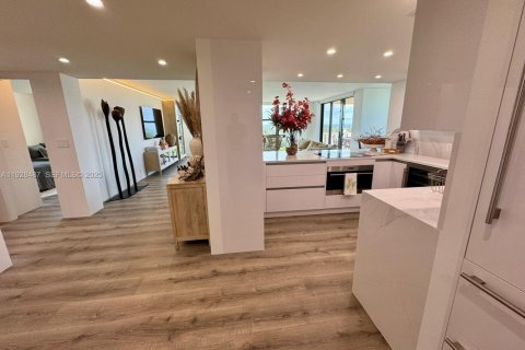 Condominio en alquiler en Key Biscayne, Florida, 3 dormitorios, 165.55 m2 № 2076848 - foto 4