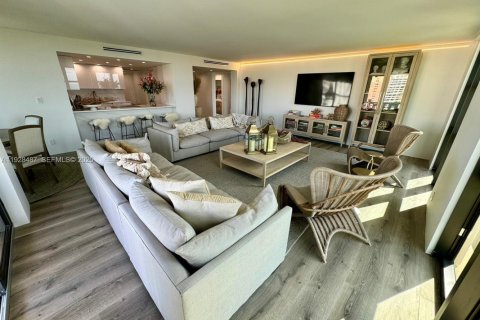 Condominio en alquiler en Key Biscayne, Florida, 3 dormitorios, 165.55 m2 № 2076848 - foto 3
