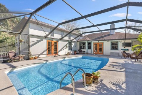 House in Vero Beach, Florida 4 bedrooms, 237.27 sq.m. № 2228289 - photo 2