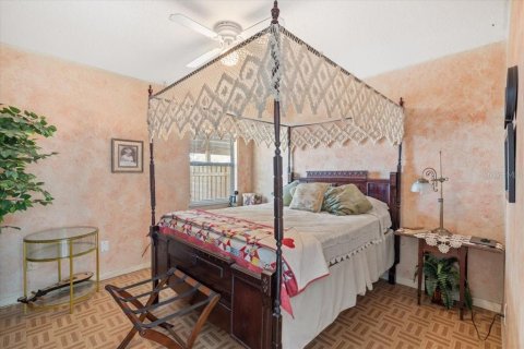 House in Vero Beach, Florida 4 bedrooms, 237.27 sq.m. № 2228289 - photo 15