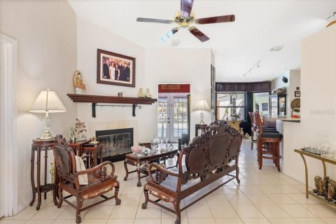 House in Vero Beach, Florida 4 bedrooms, 237.27 sq.m. № 2228289 - photo 9