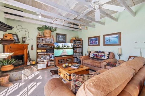 House in Vero Beach, Florida 4 bedrooms, 237.27 sq.m. № 2228289 - photo 22