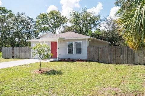 House in Spring Hill, Florida 3 bedrooms, 94.02 sq.m. № 1854192 - photo 2