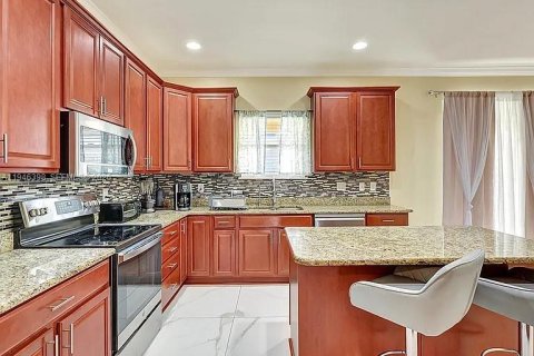 Casa en alquiler en Port St. Lucie, Florida, 6 dormitorios, 363.81 m2 № 2026542 - foto 11