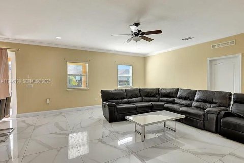 Casa en alquiler en Port St. Lucie, Florida, 6 dormitorios, 363.81 m2 № 2026542 - foto 17