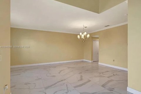 Casa en alquiler en Port St. Lucie, Florida, 6 dormitorios, 363.81 m2 № 2026542 - foto 6