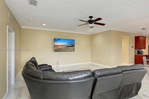 Casa en alquiler en Port St. Lucie, Florida, 6 dormitorios, 363.81 m2 № 2026542 - foto 19