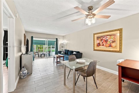Copropriété à louer à Lauderdale Lakes, Floride: 1 chambre, 71.35 m2 № 2390451 - photo 9