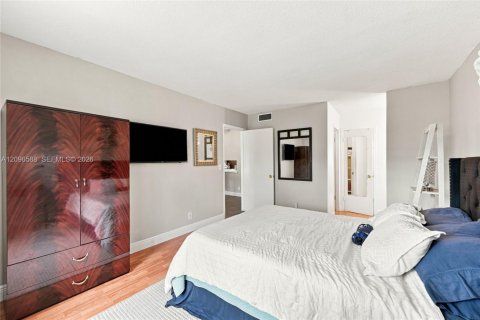 Copropriété à louer à Lauderdale Lakes, Floride: 1 chambre, 71.35 m2 № 2390451 - photo 17