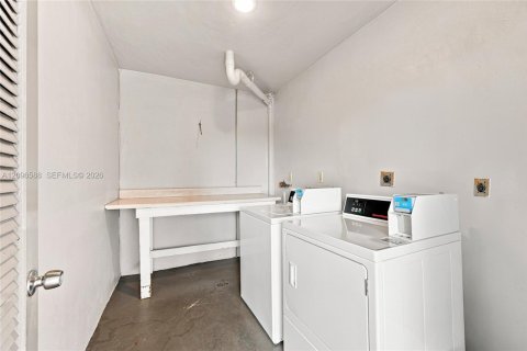 Copropriété à louer à Lauderdale Lakes, Floride: 1 chambre, 71.35 m2 № 2390451 - photo 22