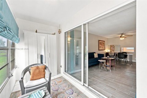 Copropriété à louer à Lauderdale Lakes, Floride: 1 chambre, 71.35 m2 № 2390451 - photo 23